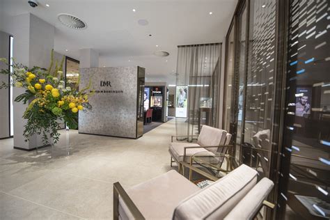 GREATEST SHOWROOMS: David M Robinson, .